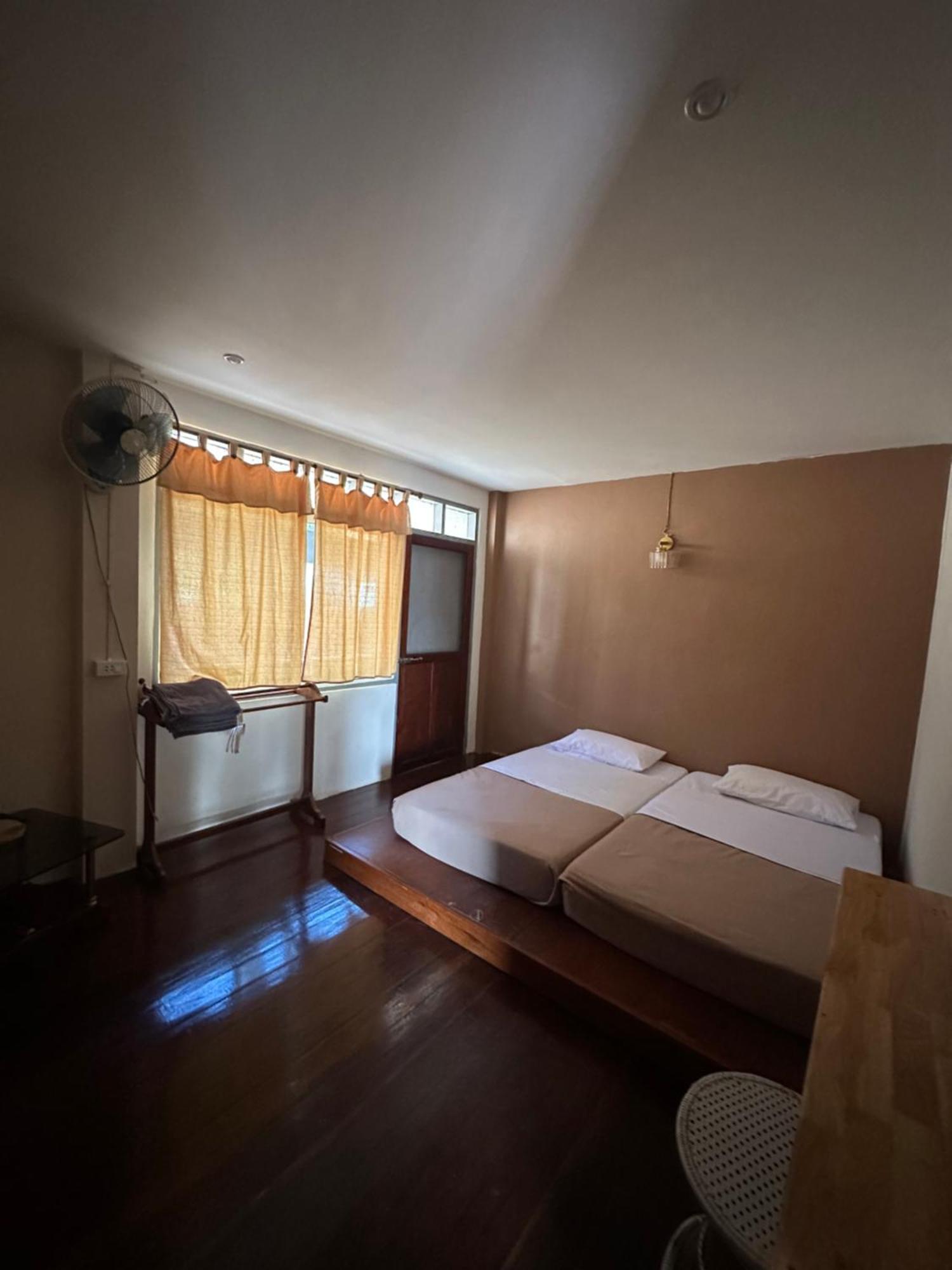 Thadan Guest House Ban Houayxay Exterior photo
